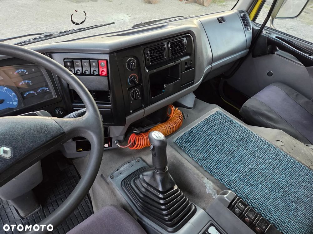 Renault Kerax - 15