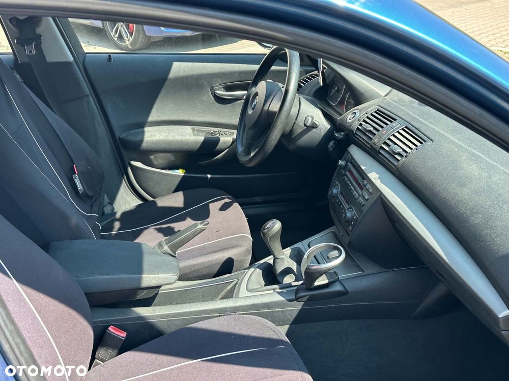 BMW Seria 1 118i - 4