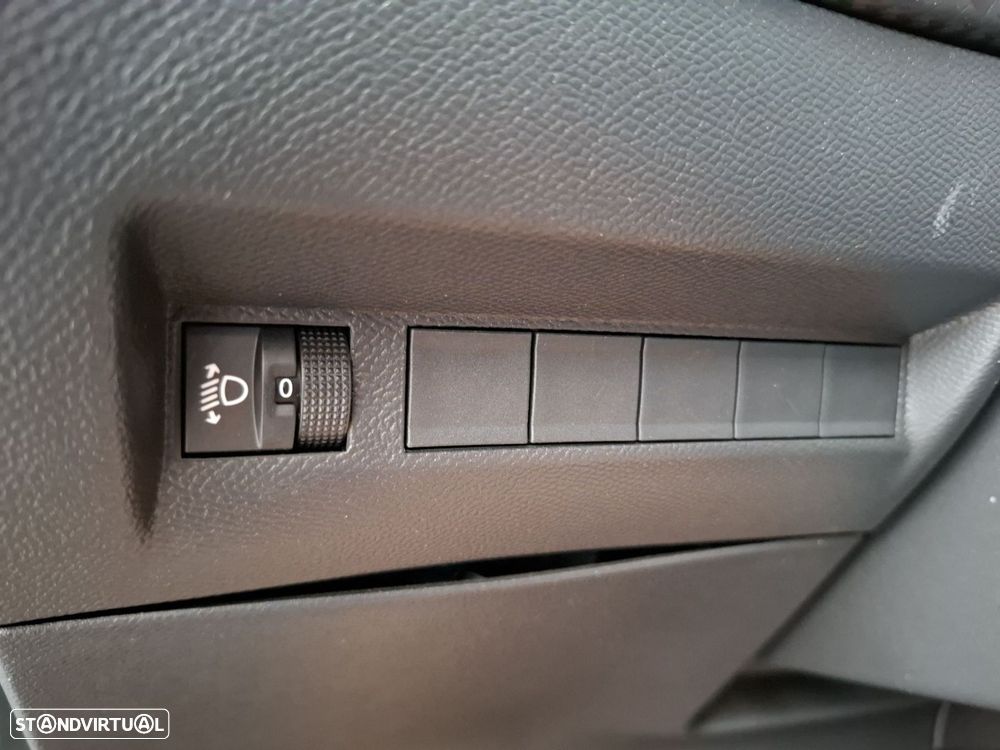Peugeot e-208 50 kWh Allure - 26