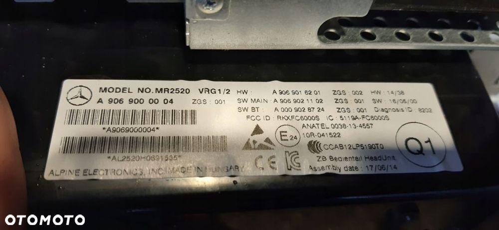 Mercedes Actros Radio - 11