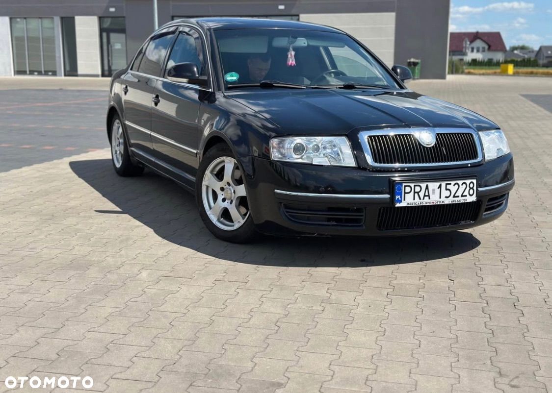 Skoda Superb - 1