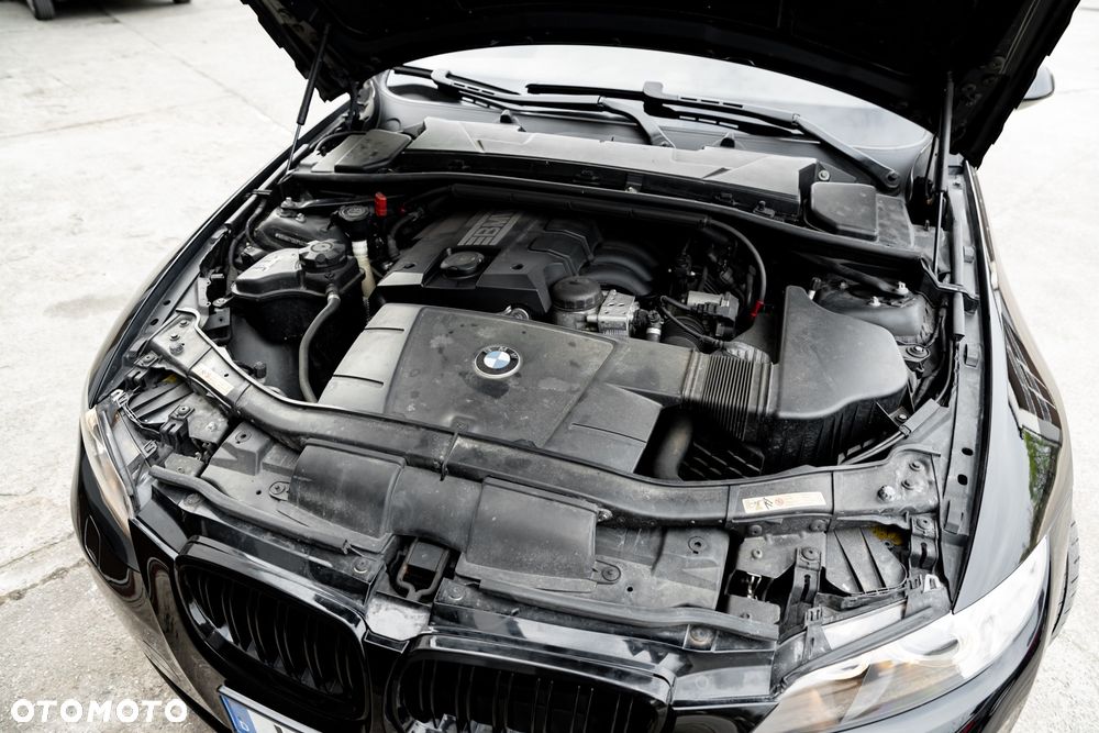 BMW Seria 3 320i Edition Exclusive - 36