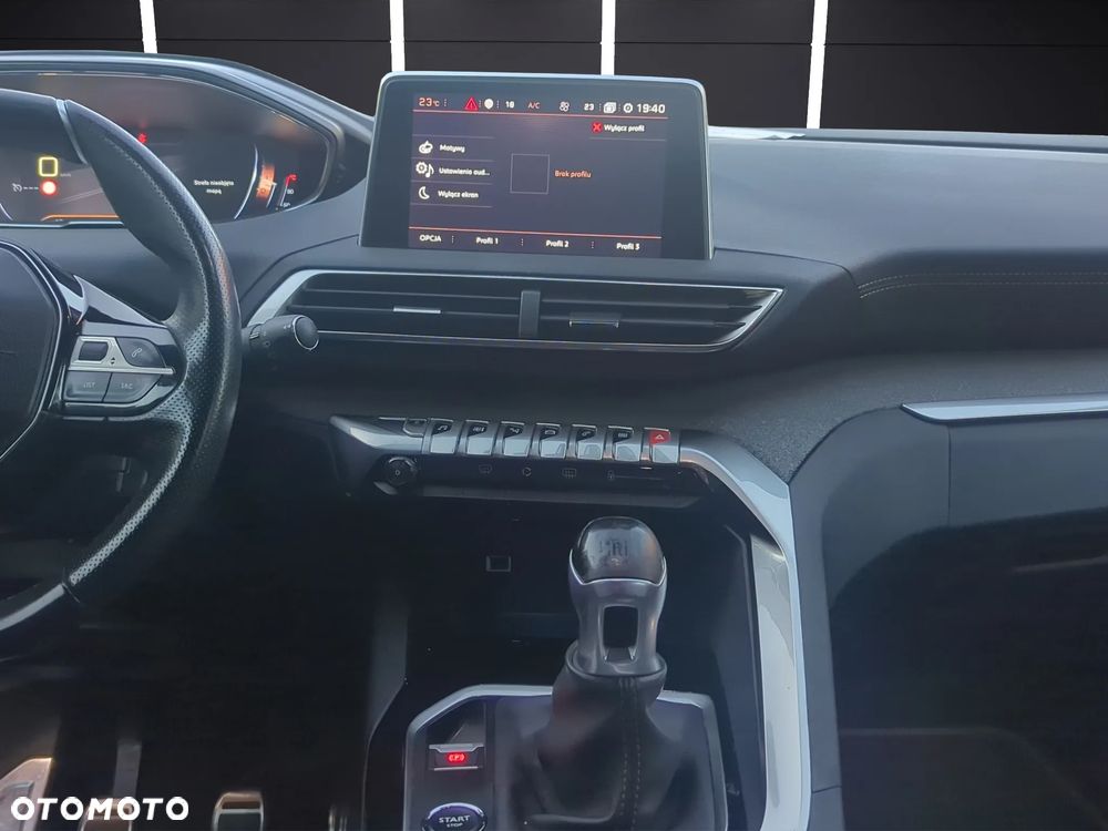 Peugeot 3008 - 25