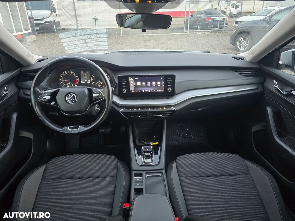 Skoda Octavia 2.0 TDI DSG Ambition - 13