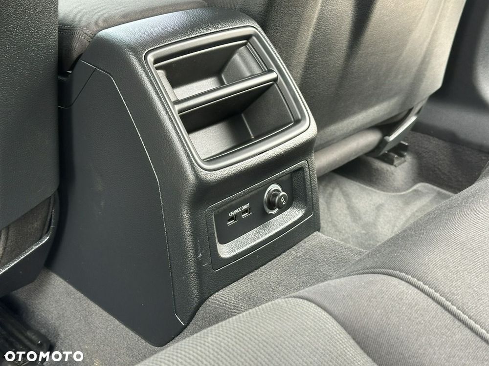 Audi A4 Avant 2.0 TDI ultra S tronic sport - 15