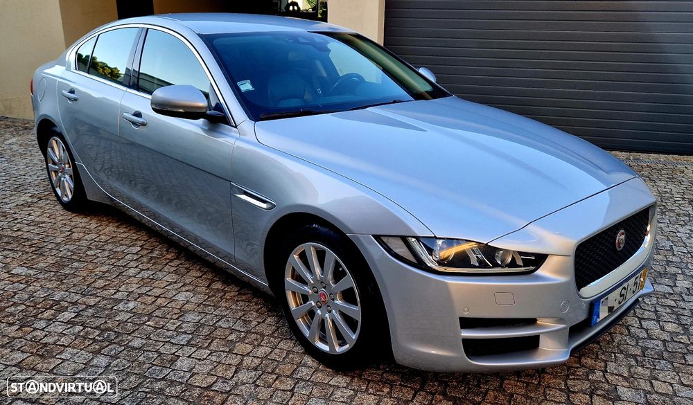 Jaguar XE 2.0 D Prestige Aut. - 2
