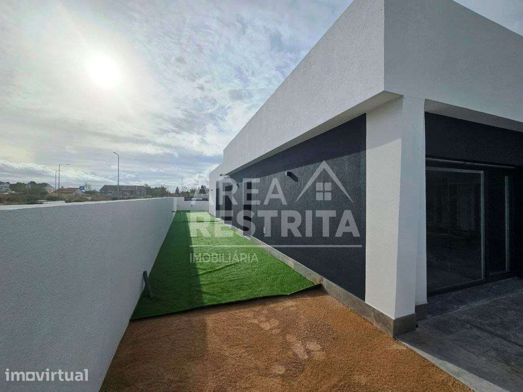 Moradia Isolada T3, c/Piscina e Garagem, em Azeitão - Grande imagem: 5/35