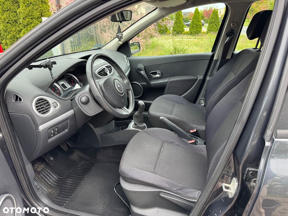Renault Clio 1.2 16V Expression - 9