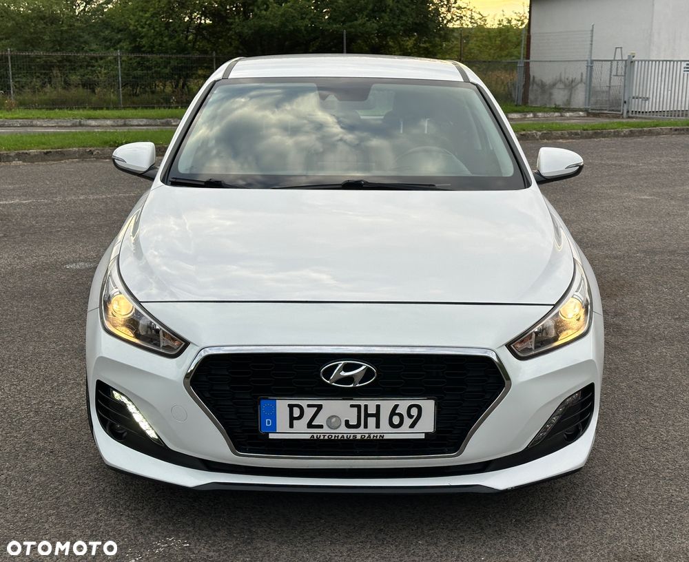 Hyundai i30 1.6 CRDI Intro - 6