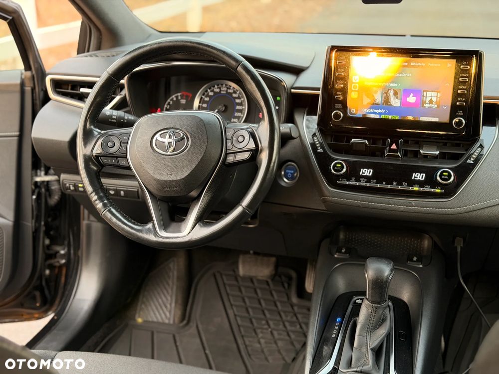 Toyota Corolla - 33