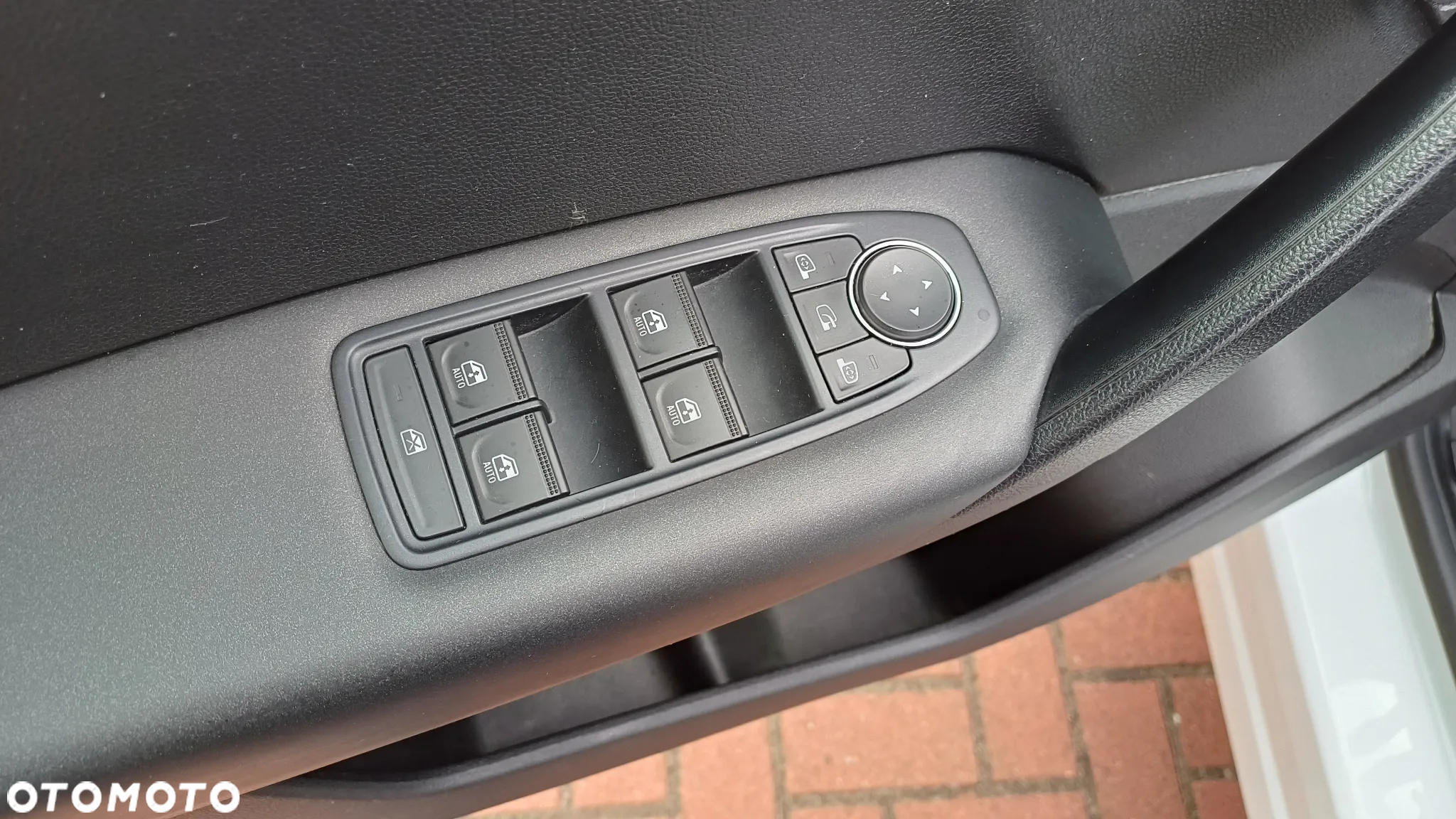 Renault Captur TCe Mild Hybrid 140 EDC GPF EVOLUTION - 7