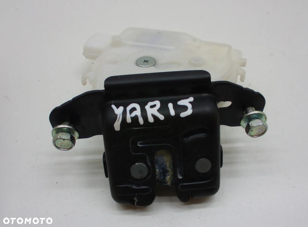 Toyota Yaris III Zamek Klapy Bagażnika - 2