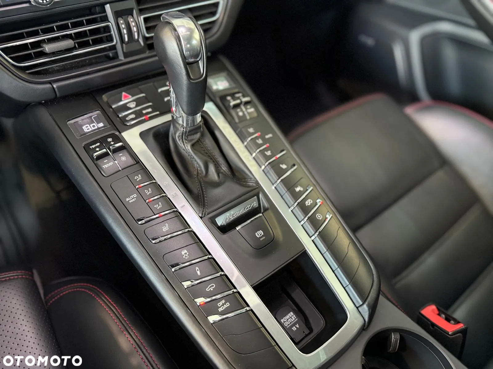 Porsche Macan GTS - 16
