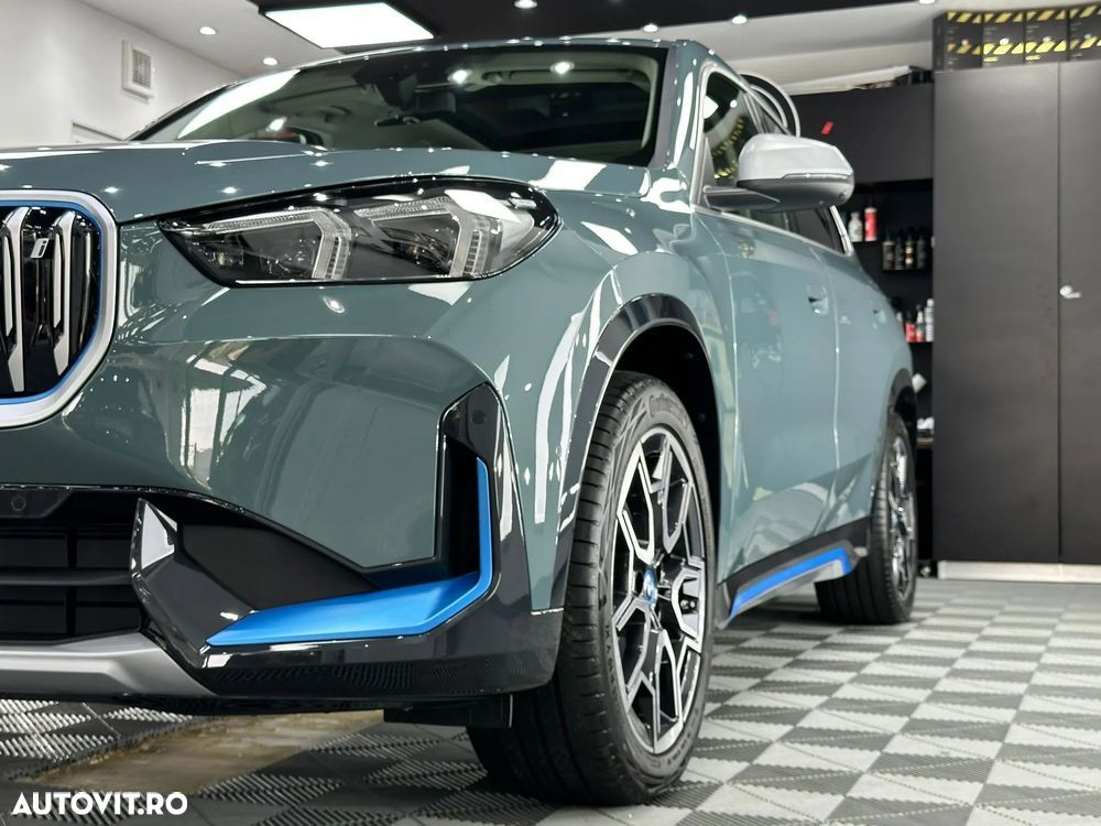 BMW iX1 xDrive30 - 22