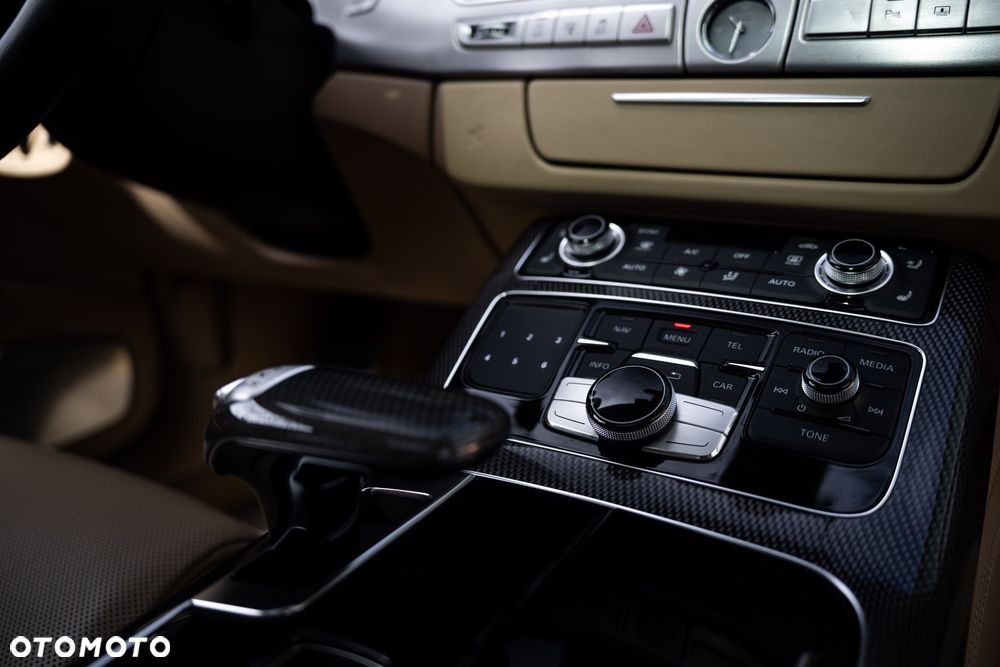 Audi S8 Standard - 19