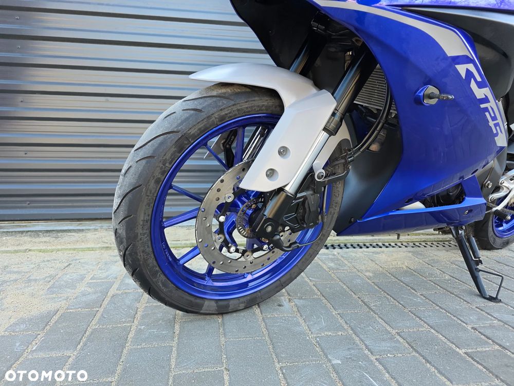 Yamaha YZF - 24