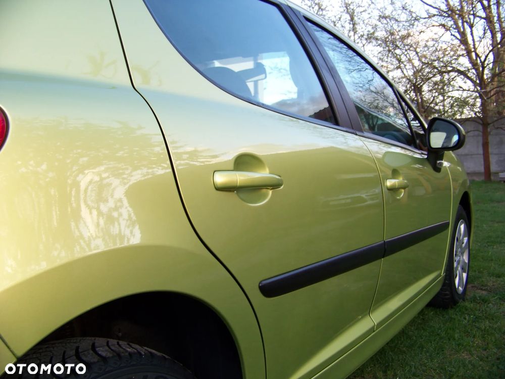 Peugeot 207 1.4 Trendy - 16