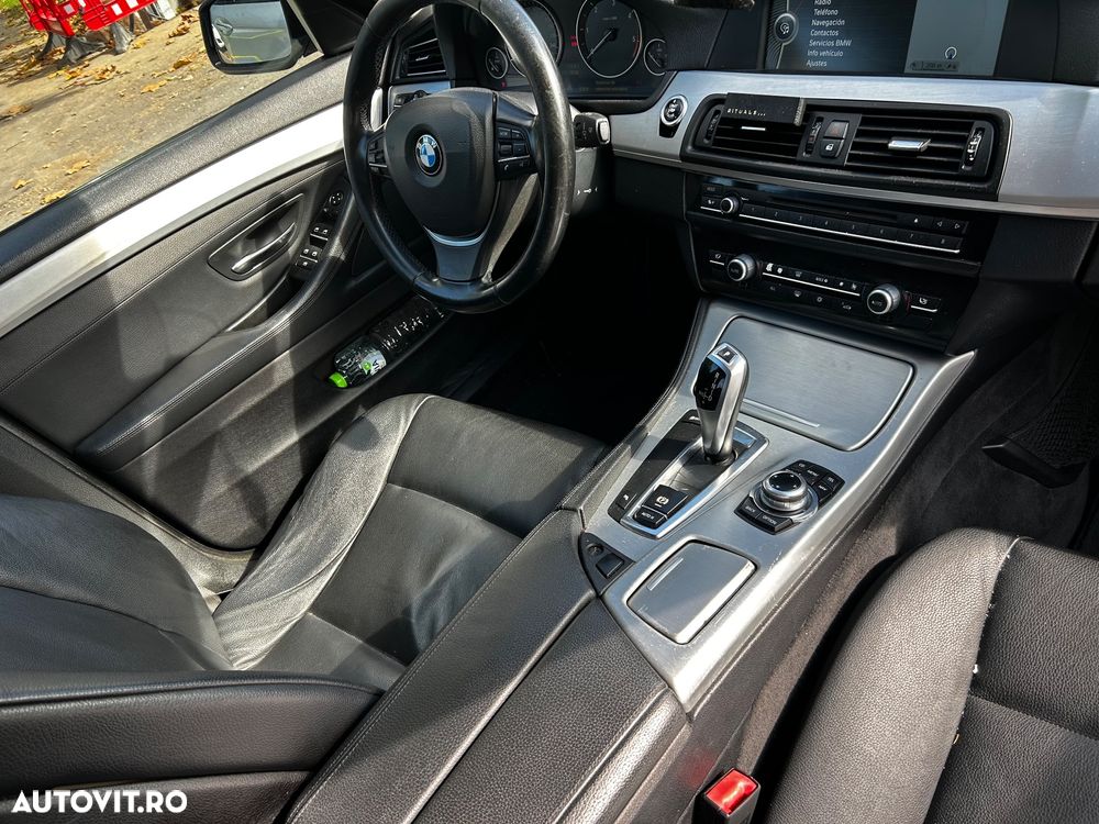 BMW Seria 5 520d Aut. - 13