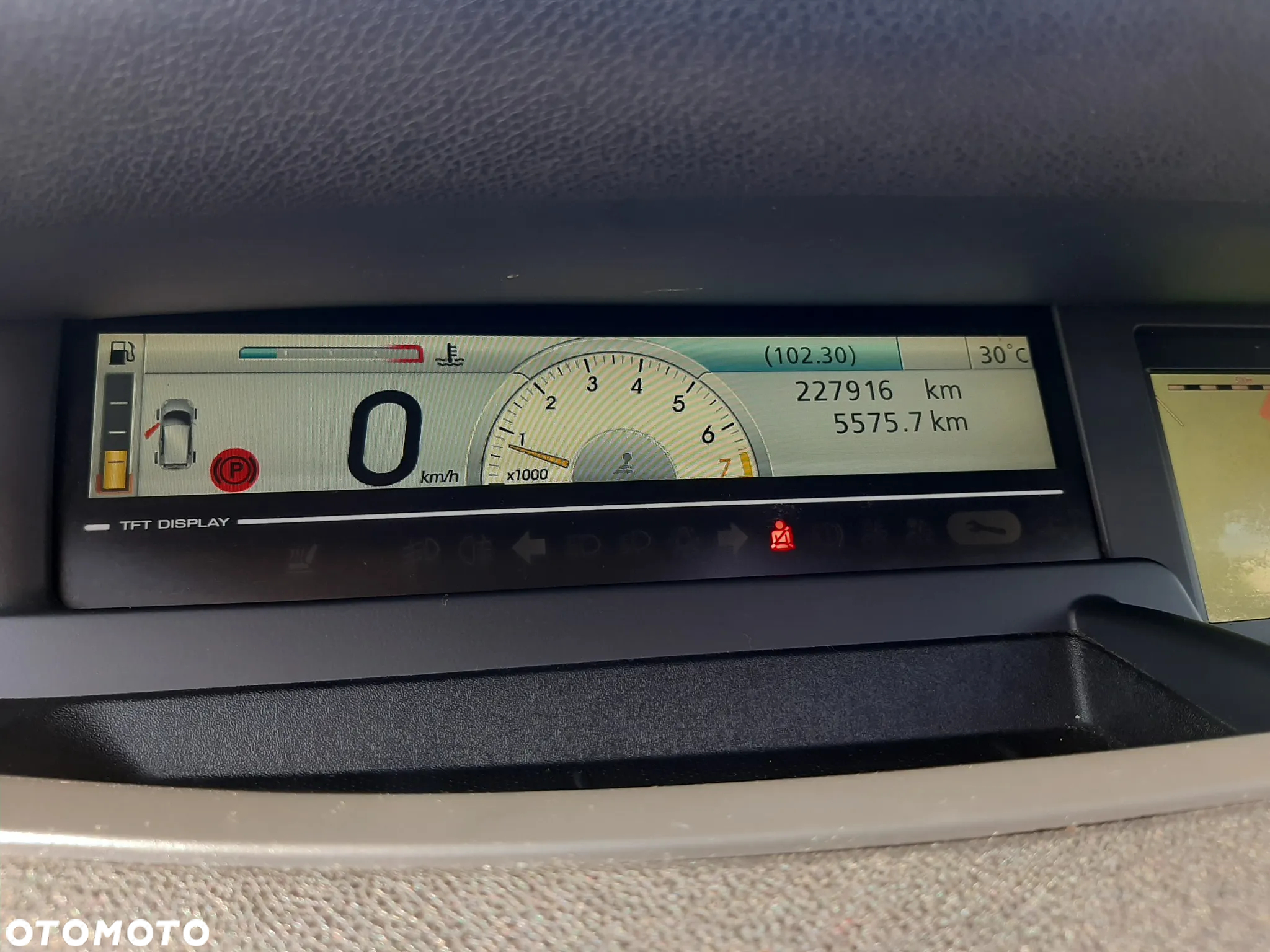 Renault Grand Scenic Gr 1.4 16V TCE Bose Edition - 21