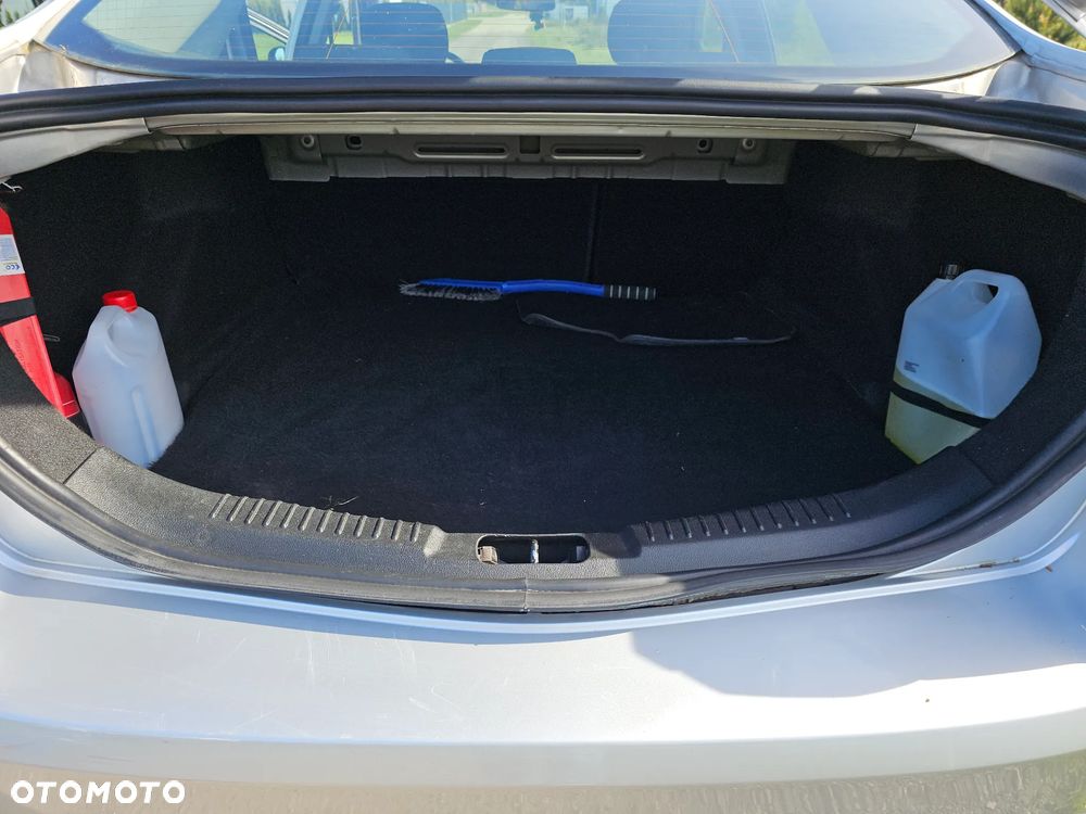 Ford Mondeo 2.0 TDCi Trend - 12
