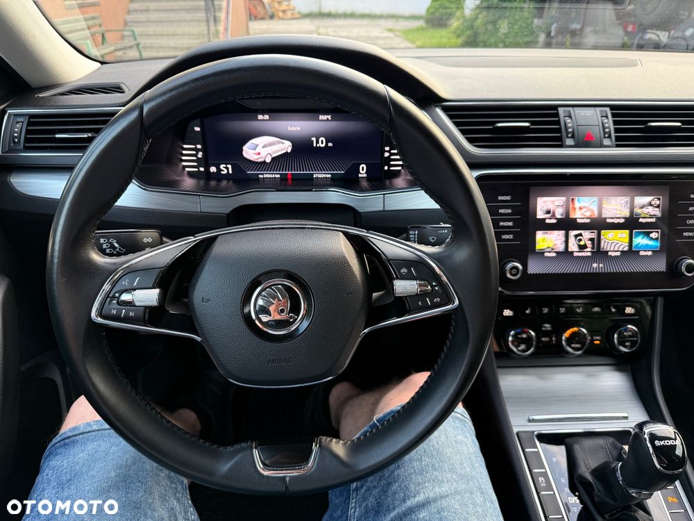 Skoda Superb 2.0 TSI Ambition DSG - 13