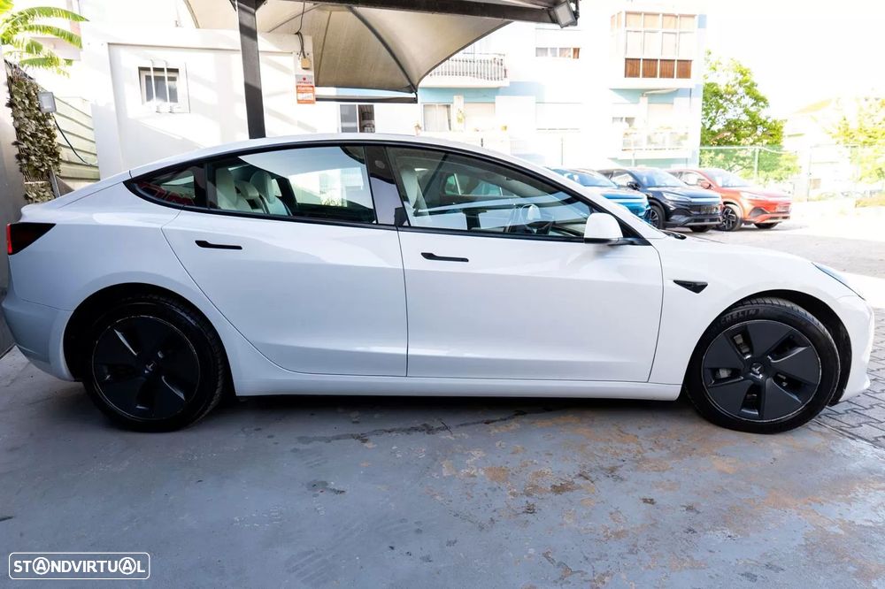 Tesla Model 3 - 36
