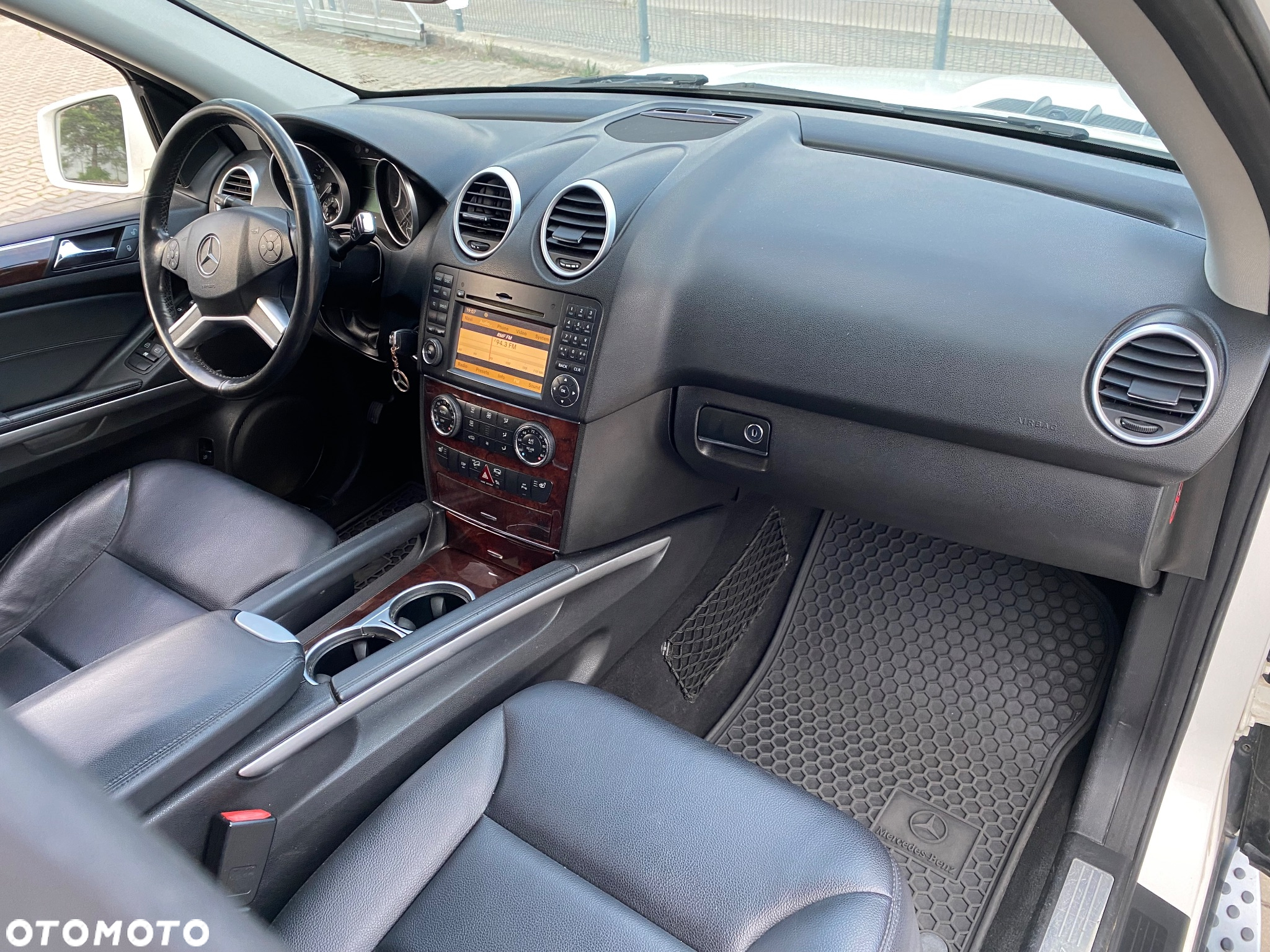 Mercedes-Benz ML 350 BlueTec 4-Matic - 9