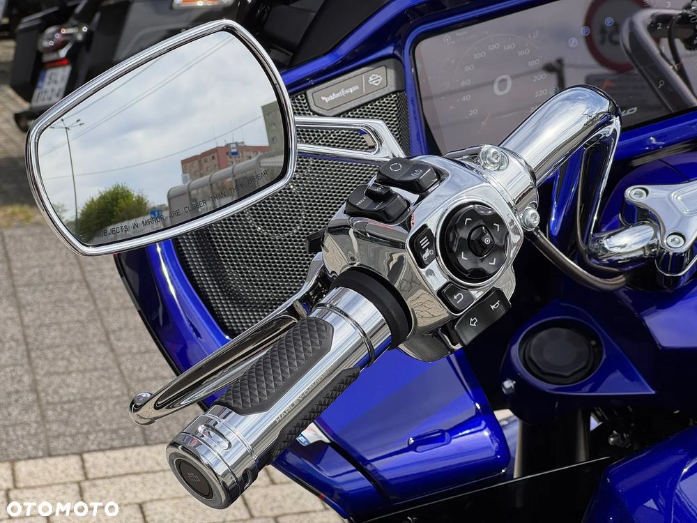 Harley-Davidson Touring Road Glide - 15