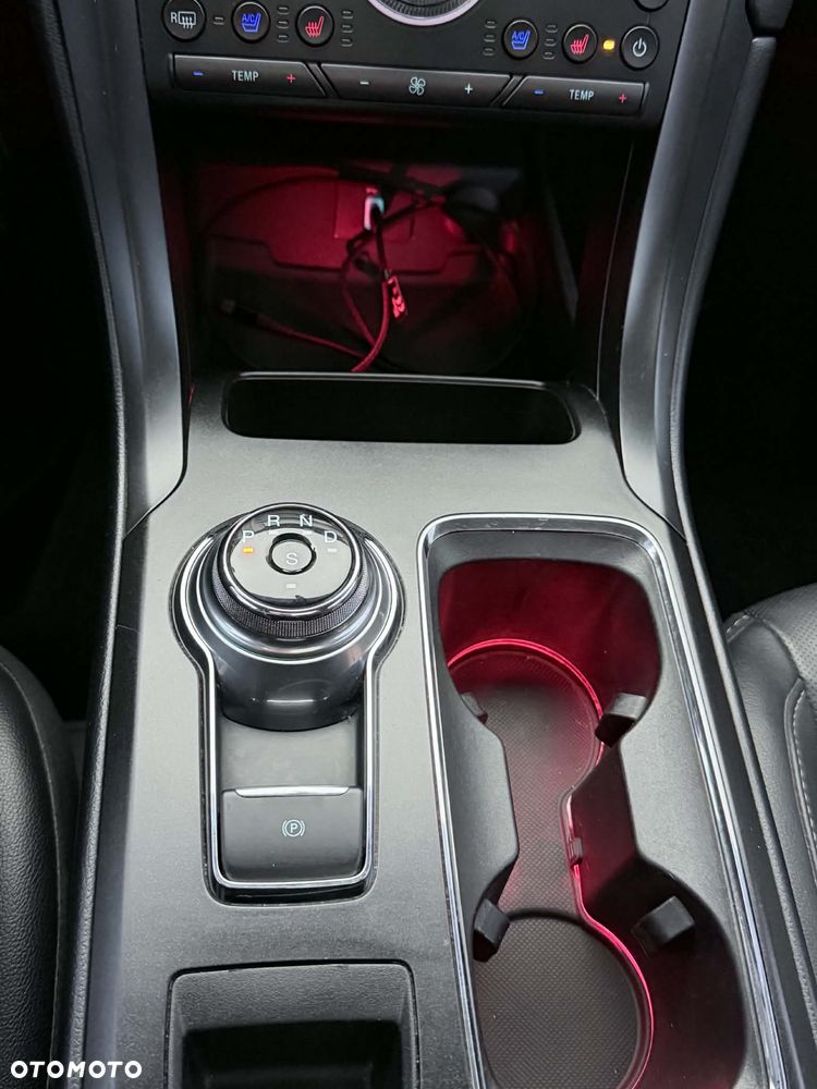 Ford Fusion 2.0 EcoBoost Titanium - 29