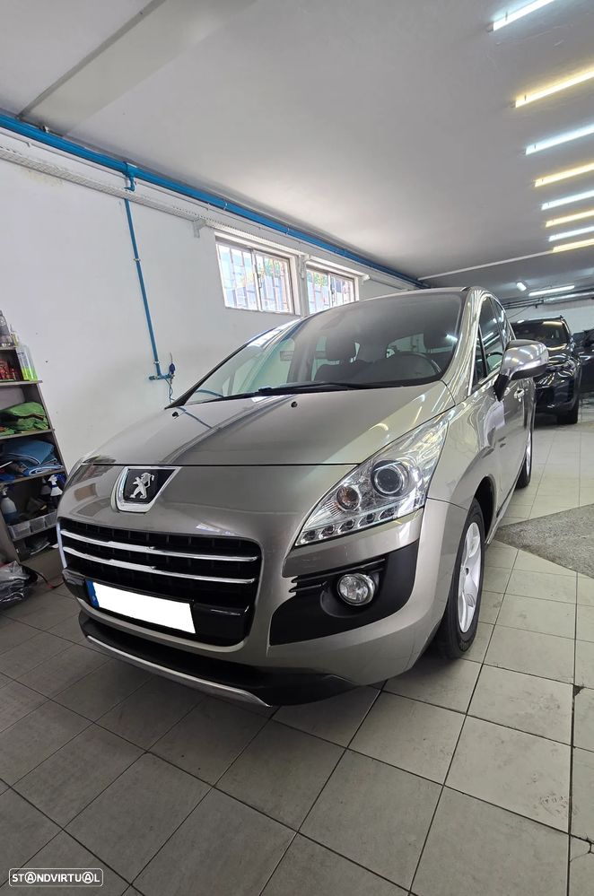 Peugeot 3008 2.0 HDi Hybrid4 - 4