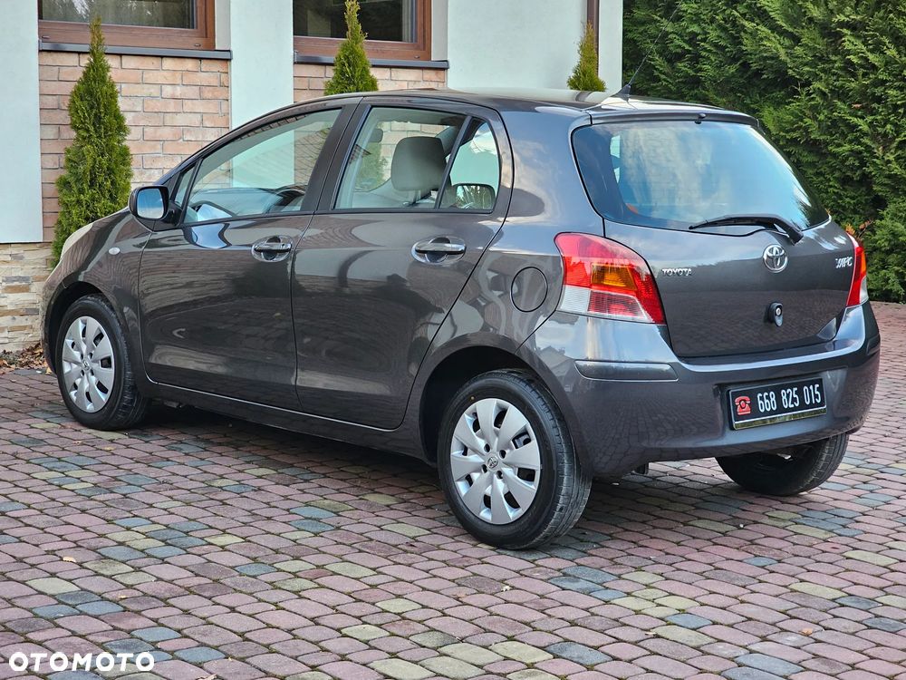 Toyota Yaris 1.33 VVT-i Life - 17