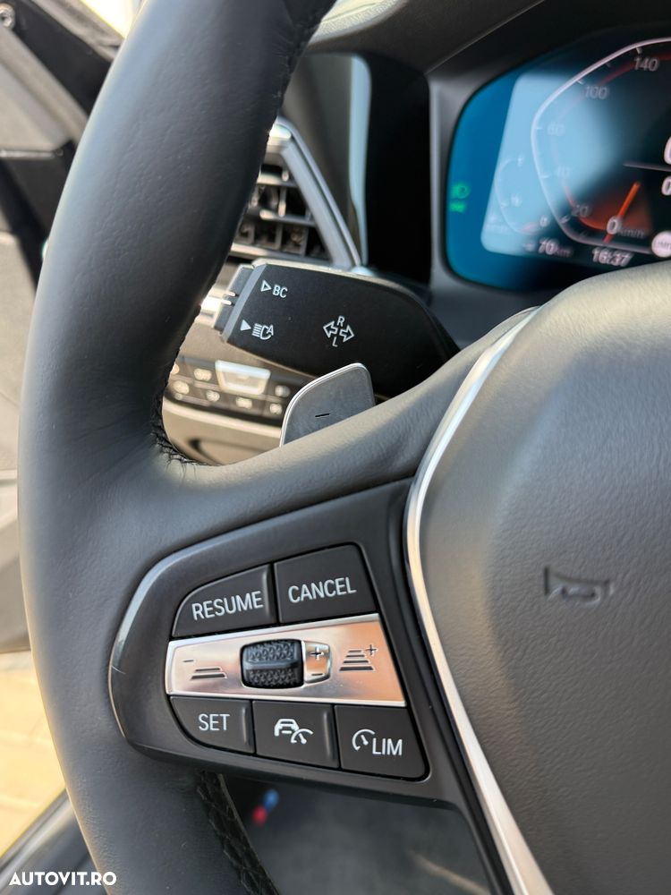 BMW Seria 3 320d Aut. Sport Line - 34