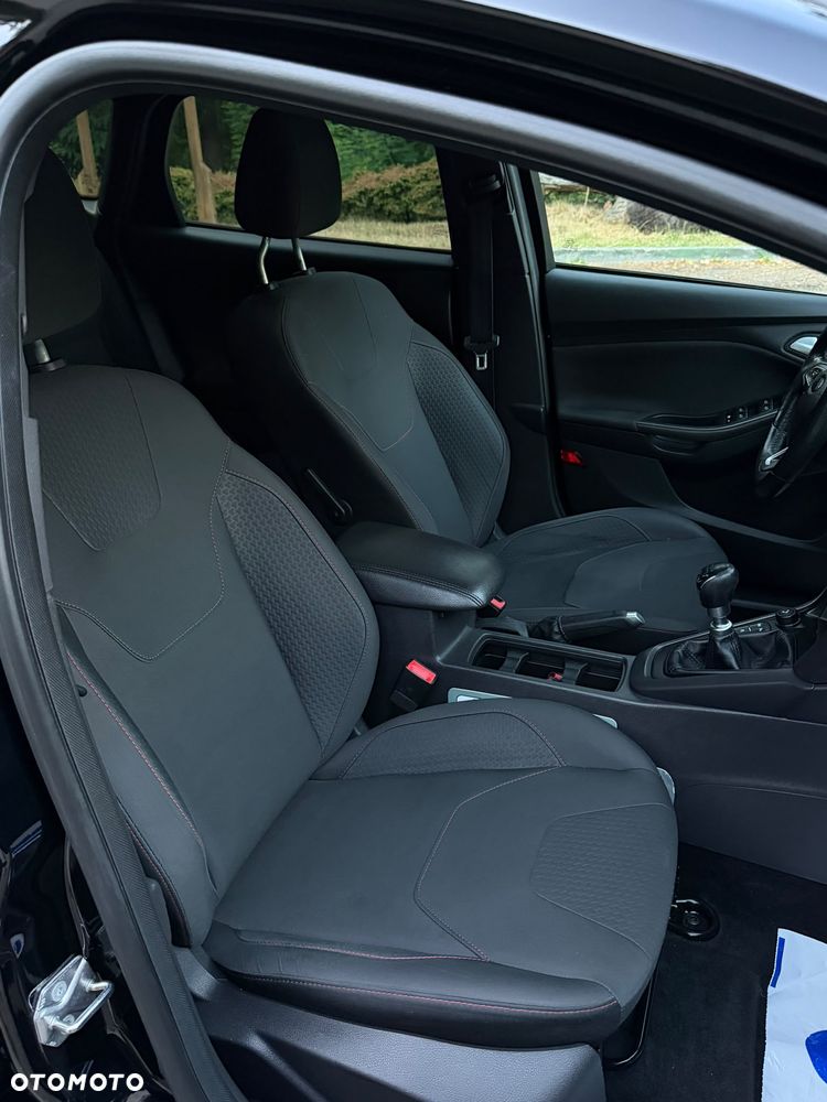 Ford Focus 2.0 TDCi ST-Line Black ASS - 25