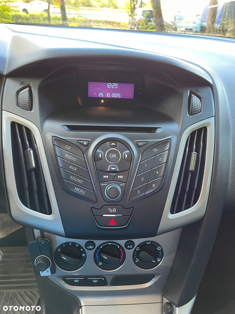 Ford Focus 1.6 Trend - 24