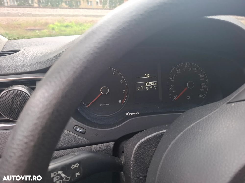 Volkswagen Jetta - 9