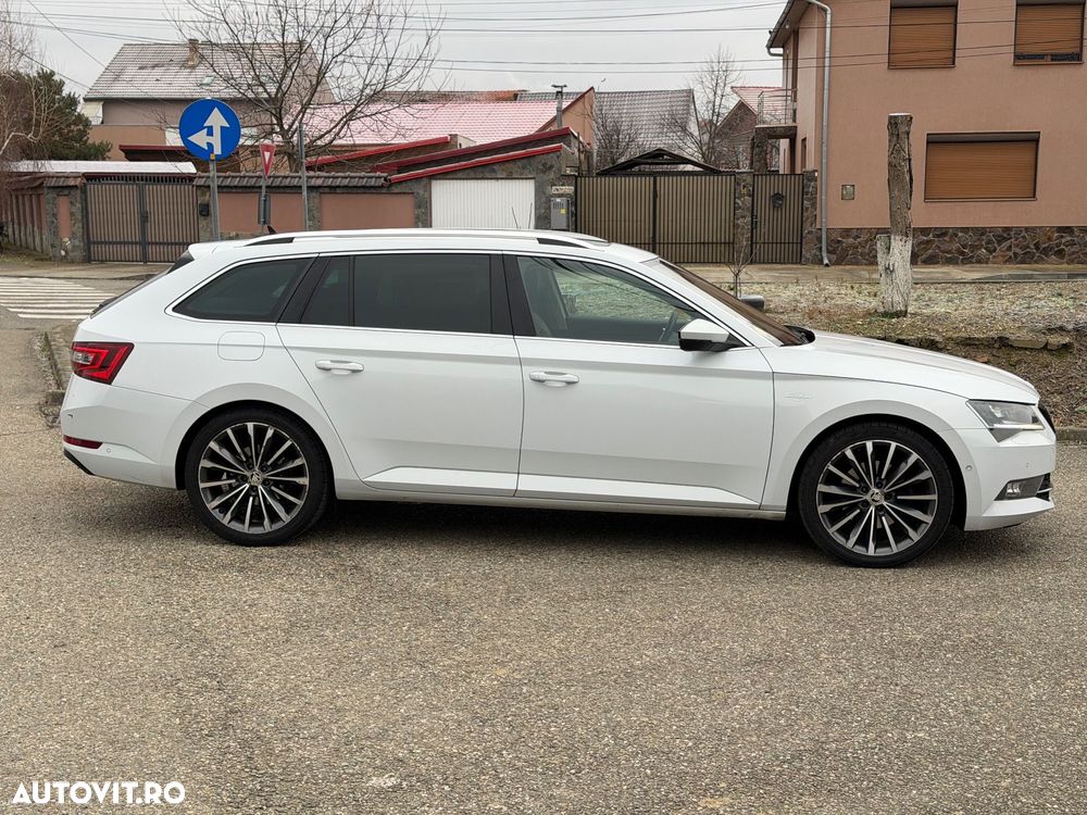 Skoda Superb Combi 2.0 TDI DSG 4X4 Laurin & Klement - 2