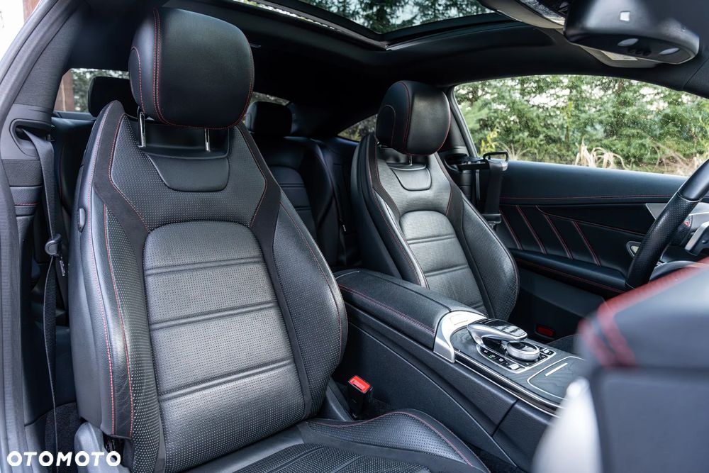 Mercedes-Benz Klasa C AMG 43 4Matic 9G-TRONIC - 25