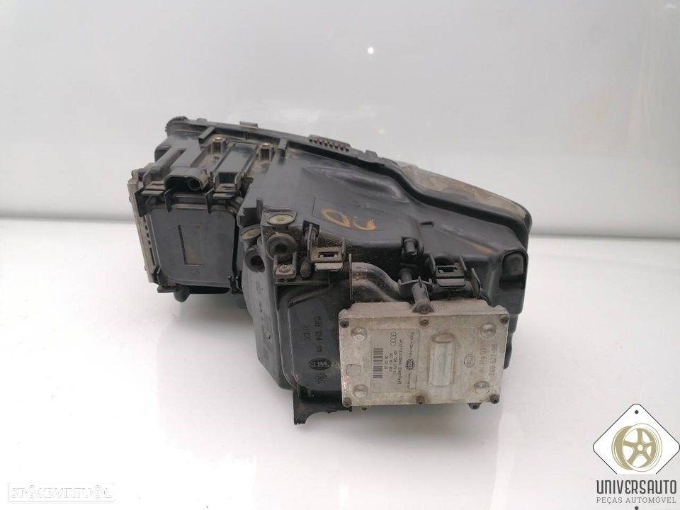 FAROL DIREITO AUDI A8 2004 - 8