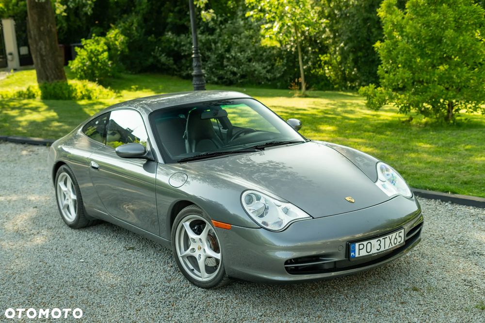 Porsche 911 Carrera - 8