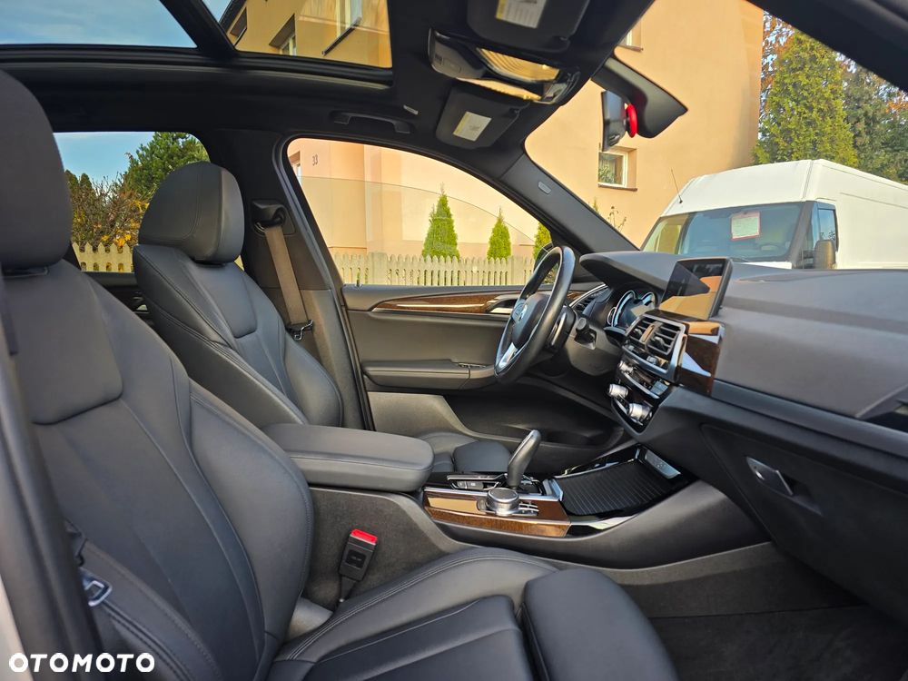 BMW X3 xDrive30i GPF Luxury Line - 34