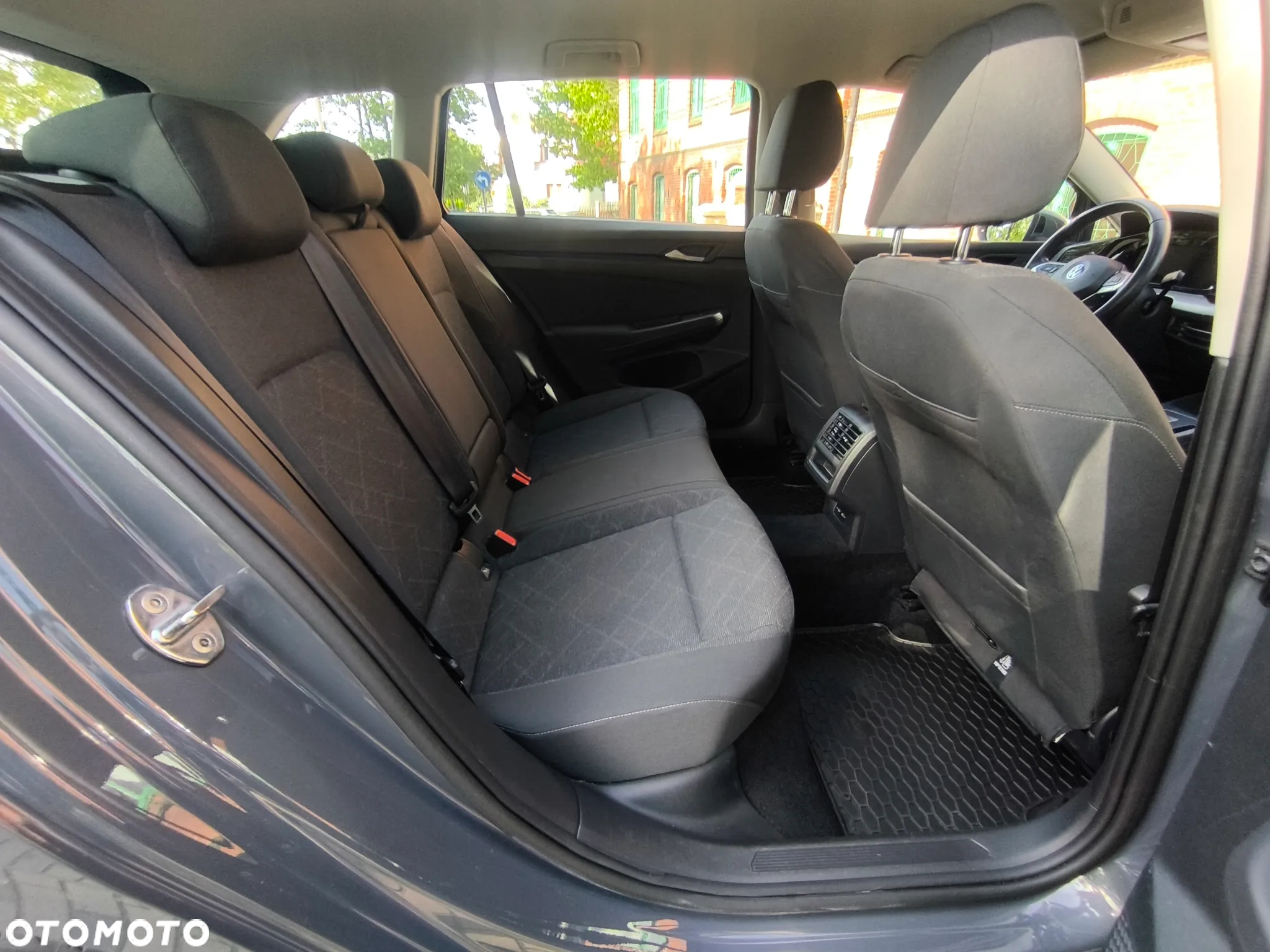 Volkswagen Golf - 17