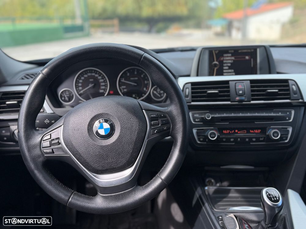 BMW 318 - 12