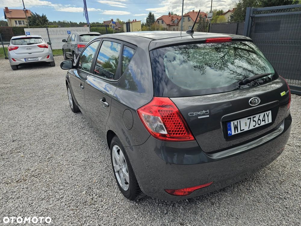 Kia Ceed 1.4 CVVT Spirit - 9