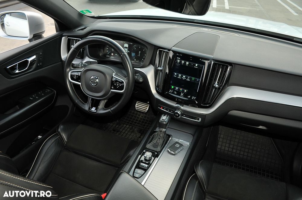 Volvo XC 60 D5 AWD Geartronic RDesign - 7