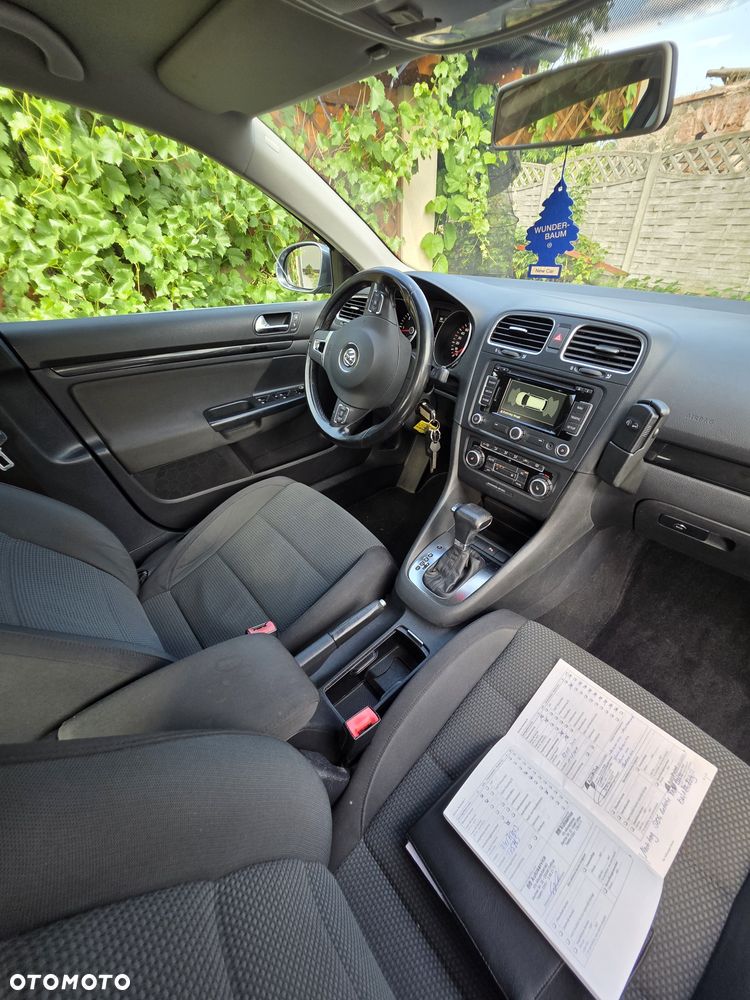 Volkswagen Golf - 6