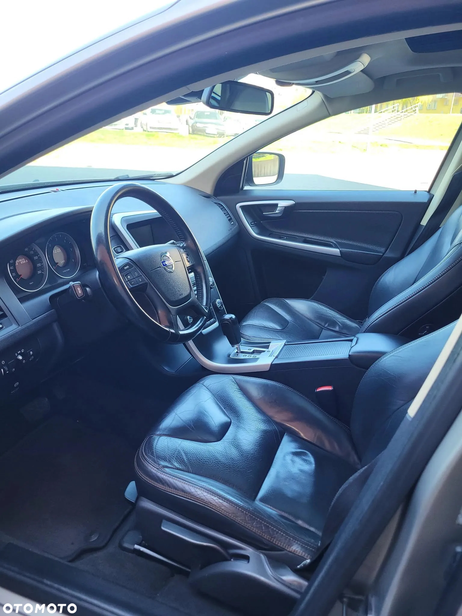 Volvo XC 60 D3 Momentum - 9