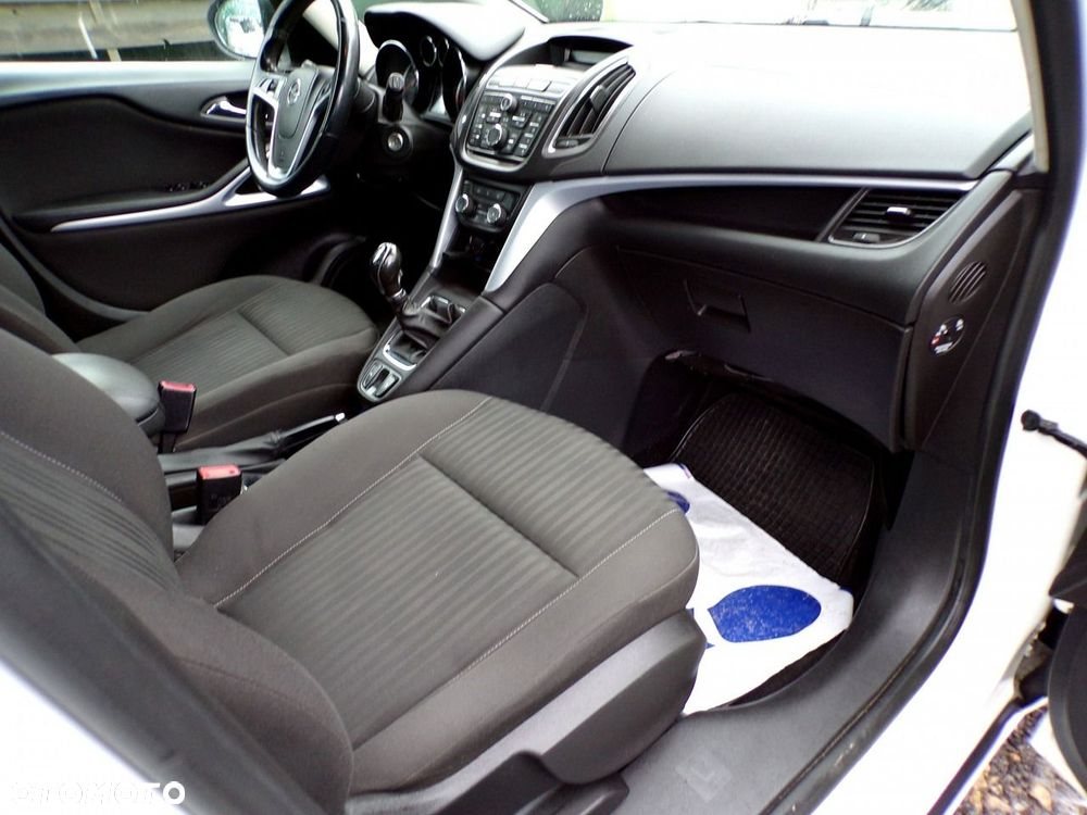Opel Zafira - 22