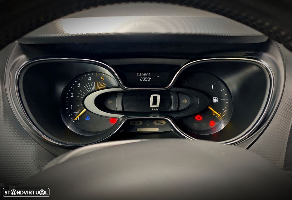 Renault Captur 1.5 dCi Exclusive - 22
