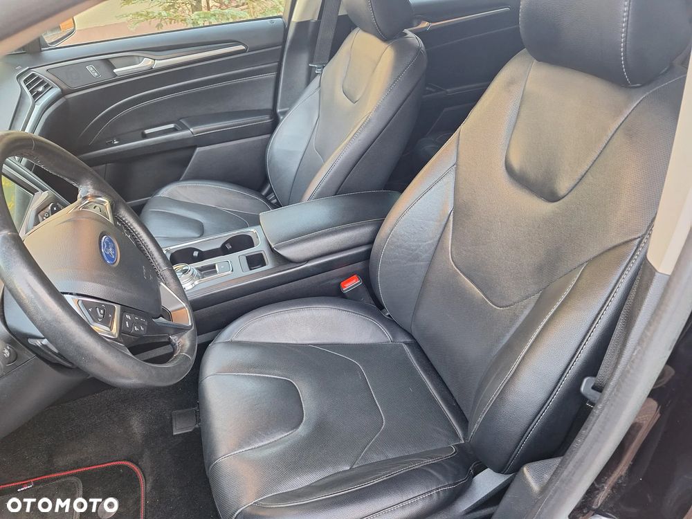 Ford Fusion 2.0 EcoBoost Titanium - 8