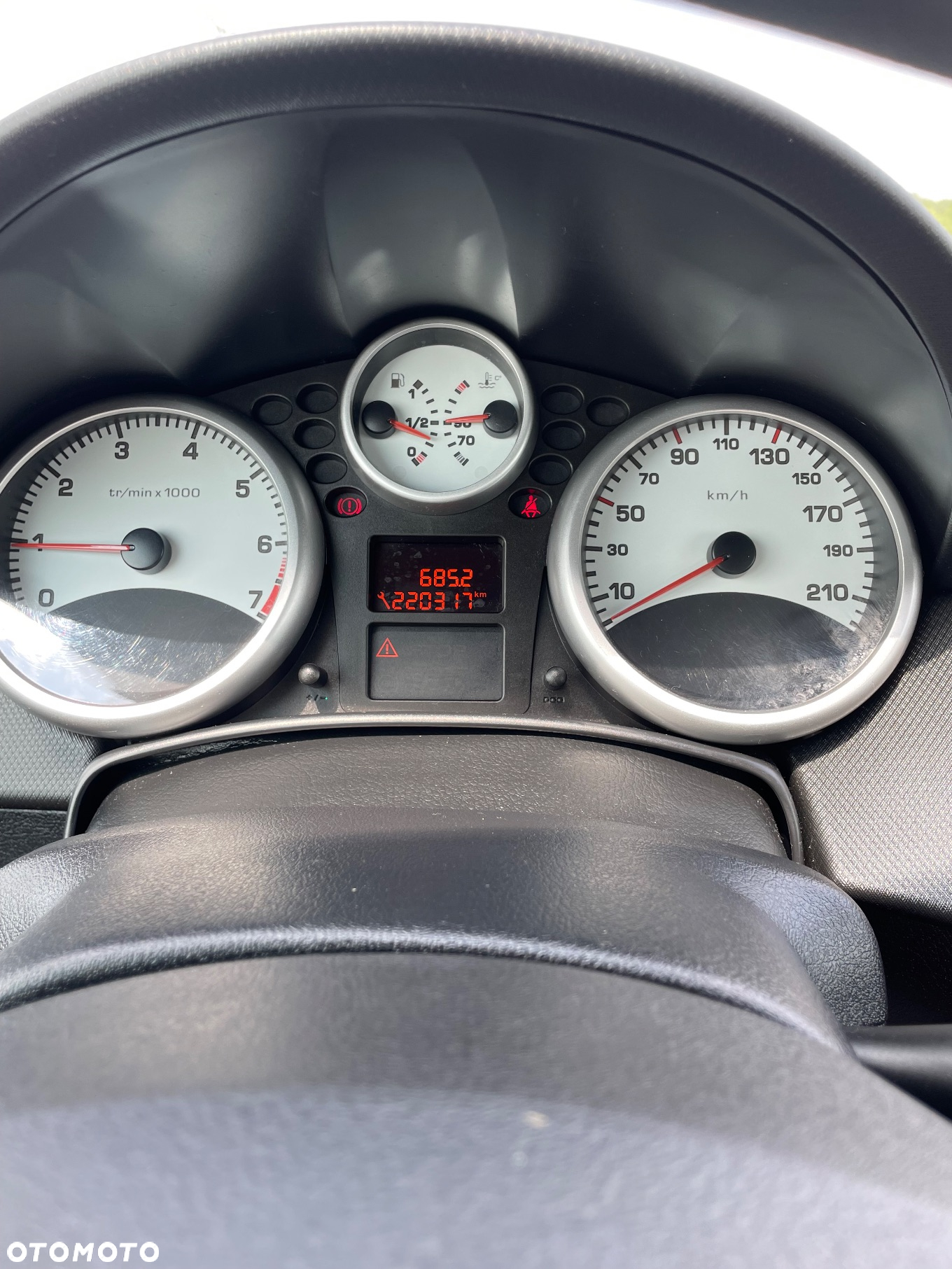 Peugeot 207 - 13